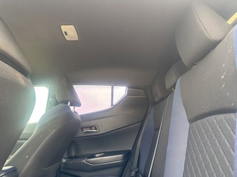 Used 2020 Toyota C-HR XLE image 35