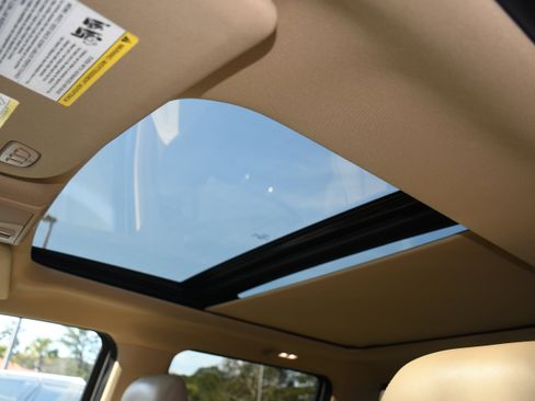 Used 2019 Ford F150 Lariat w/ Equipment Group 502A Luxury image 7