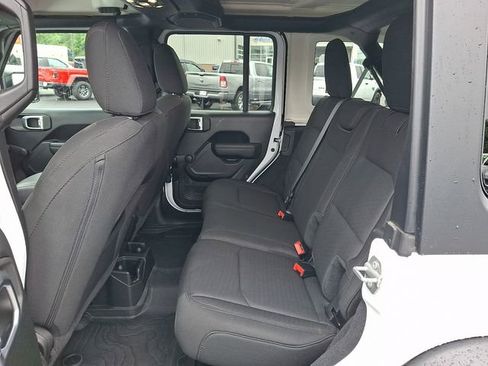 Used 2022 Jeep Wrangler Unlimited Sport AWD/4WD image 10