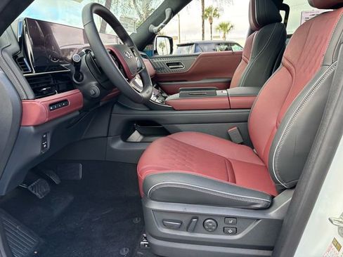 New 2026 INFINITI QX80 Autograph w/ Premium Cargo Package image 11