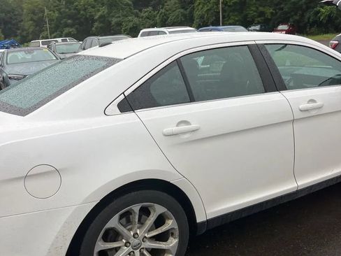 Used 2013 Ford Taurus Limited AWD/4WD image 9