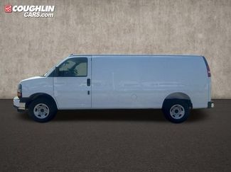 New 2025 Chevrolet Express 3500 Extended w/ Driver Convenience Package RWD video 2