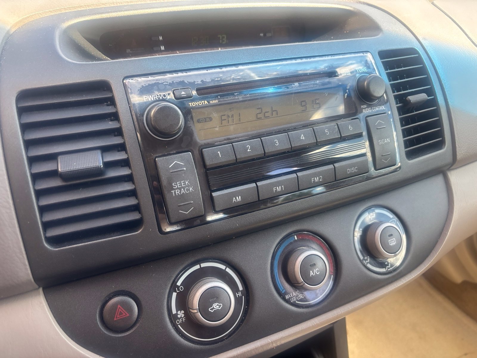 Used 2006 Toyota Camry LE FWD image 12