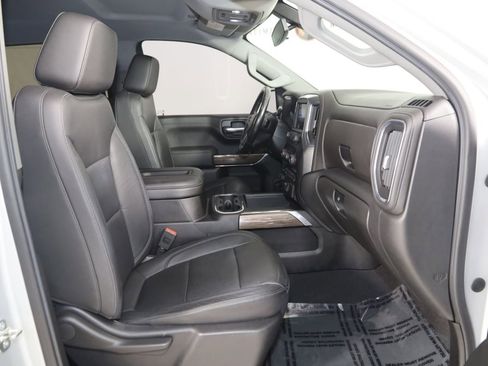 Used 2019 Chevrolet Silverado 1500 LT Trail Boss AWD/4WD image 11
