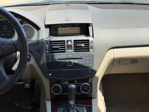 Used 2009 Mercedes-Benz C 300 Sedan image 13