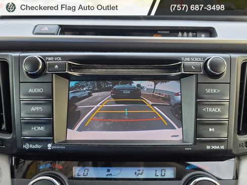 Used 2018 Toyota RAV4 XLE FWD image 14