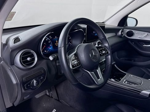 Used 2022 Mercedes-Benz GLC 300 image 9