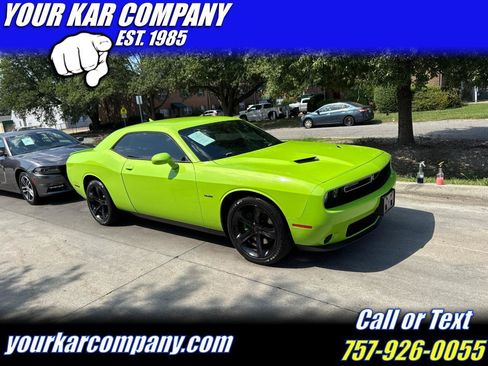 Used 2015 Dodge Challenger R/T w/ Quick Order Package 22B R/T RWD image 1
