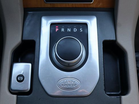 Used 2015 Land Rover LR4 HSE image 38