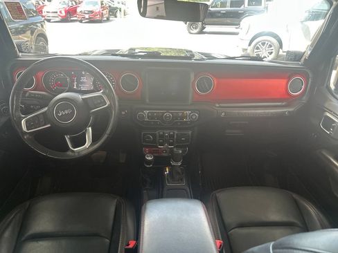Used 2019 Jeep Wrangler Unlimited Rubicon AWD/4WD image 15