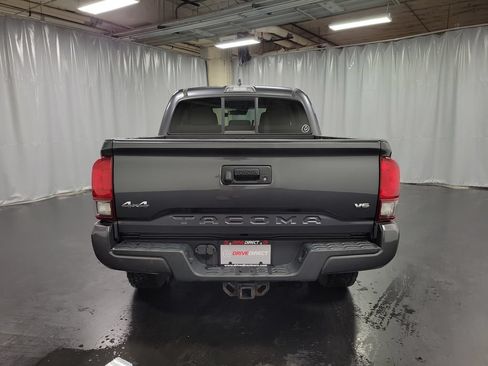 Used 2021 Toyota Tacoma SR AWD/4WD image 7