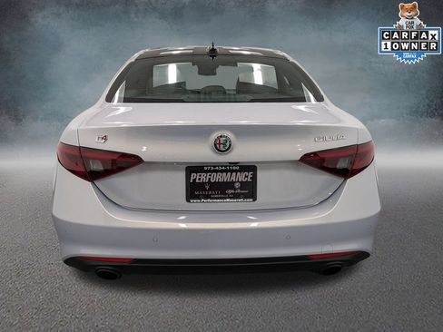 Used 2023 Alfa Romeo Giulia Ti AWD/4WD image 5