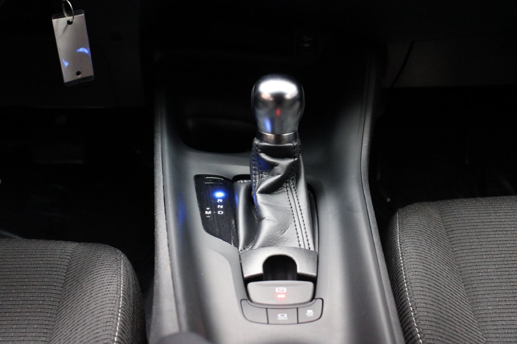 Used 2018 Toyota C-HR XLE FWD image 22