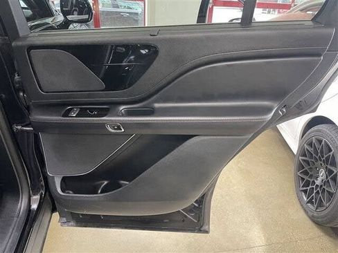 Used 2023 Lincoln Aviator AWD image 22