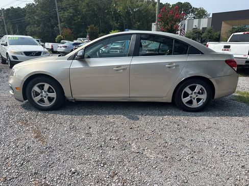 Used 2016 Chevrolet Cruze LT FWD image 6
