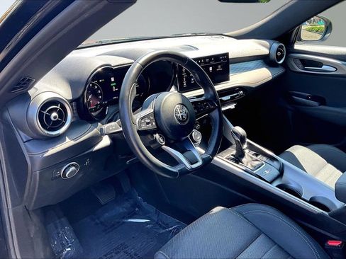 Used 2024 Alfa Romeo Tonale Ti AWD/4WD image 11