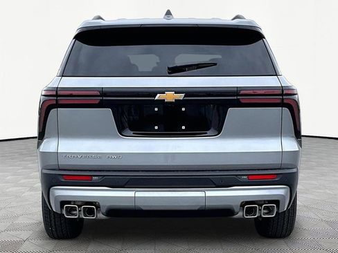New 2026 Chevrolet Traverse LT w/ Driver Confidence Package AWD/4WD image 5