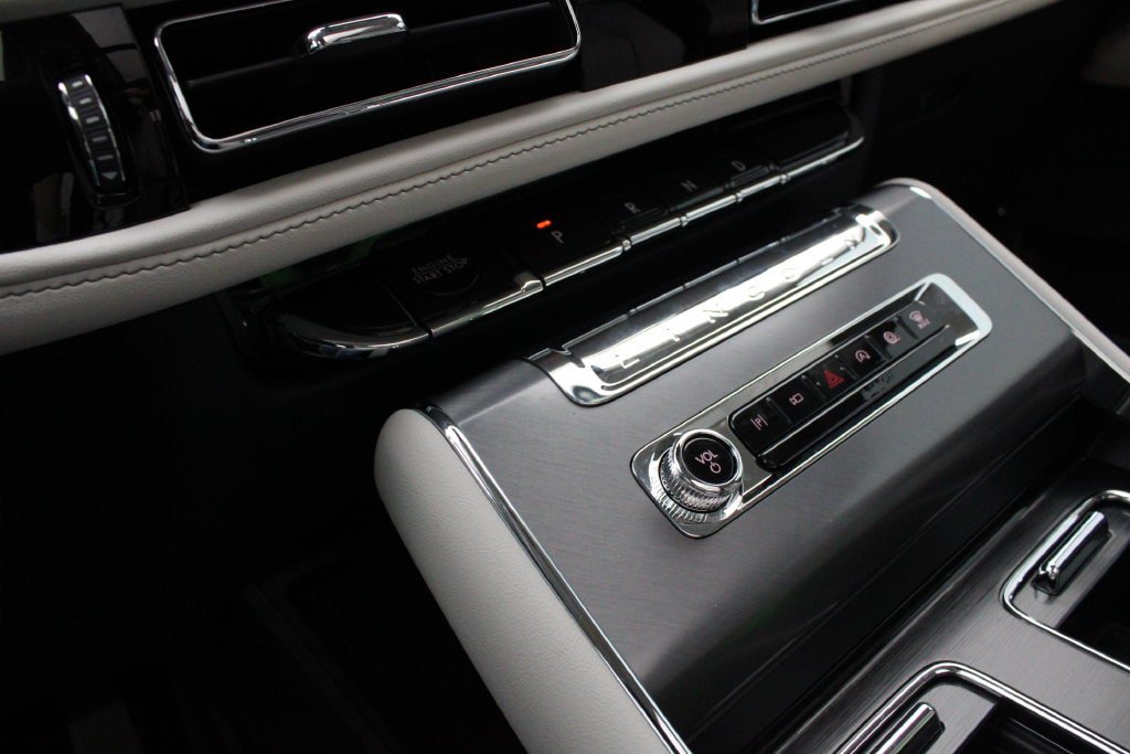New 2027 Lincoln Aviator AWD image 15