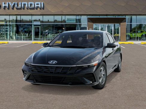 New 2026 Hyundai Elantra SE image 6
