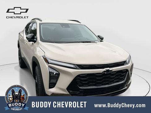 Used 2026 Chevrolet Trax ACTIV w/ Driver Confidence Package FWD image 1