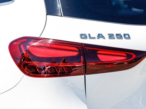 Certified 2026 Mercedes-Benz GLA 250 image 8