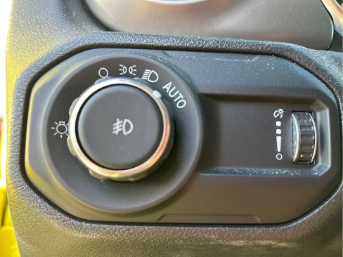 Used 2023 Jeep Wrangler Unlimited Sport AWD/4WD image 25