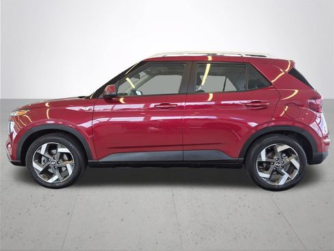 Used 2025 Hyundai Venue SEL FWD image 9