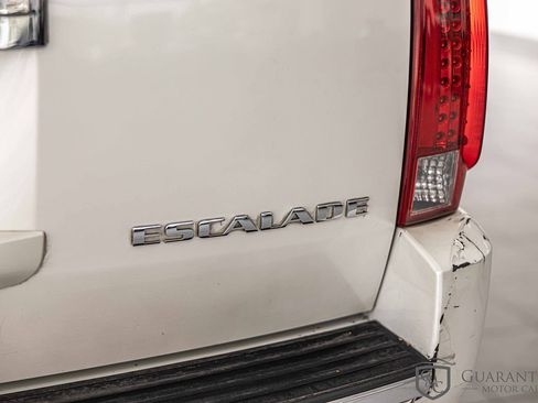 Used 2010 Cadillac Escalade 2WD Hybrid image 15