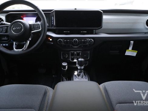 New 2024 Jeep Wrangler Sahara w/ Technology Group image 21