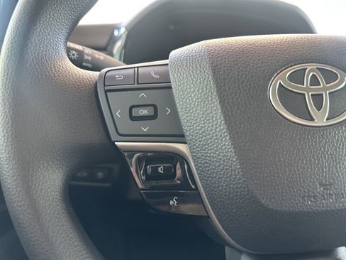 Used 2025 Toyota Camry LE image 24