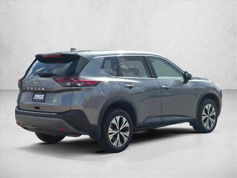 Used 2022 Nissan Rogue SV FWD image 5