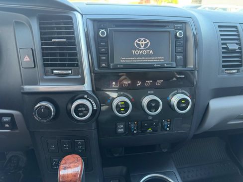 Used 2018 Toyota Sequoia Platinum AWD/4WD image 37