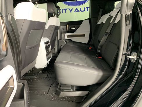 Used 2025 GMC Hummer EV 2X AWD/4WD image 32