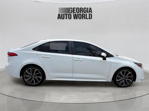 Used 2020 Toyota Corolla LE FWD image 14