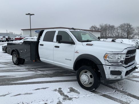 Used 2022 RAM 4500 Tradesman w/ Chrome Appearance Group image 2