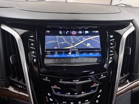 Used 2020 Cadillac Escalade Luxury w/ LPO, Radiant Package AWD/4WD image 18