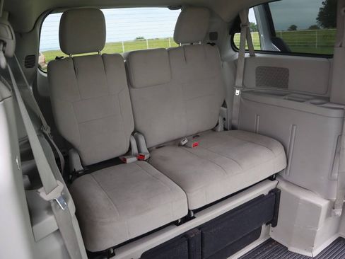 Used 2011 Dodge Grand Caravan Mainstreet w/ PWR Convenience Group FWD image 23