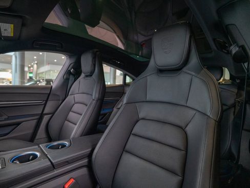 New 2025 Porsche Taycan image 5