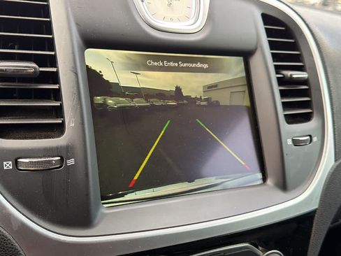 Used 2023 Chrysler 300 Touring RWD image 16