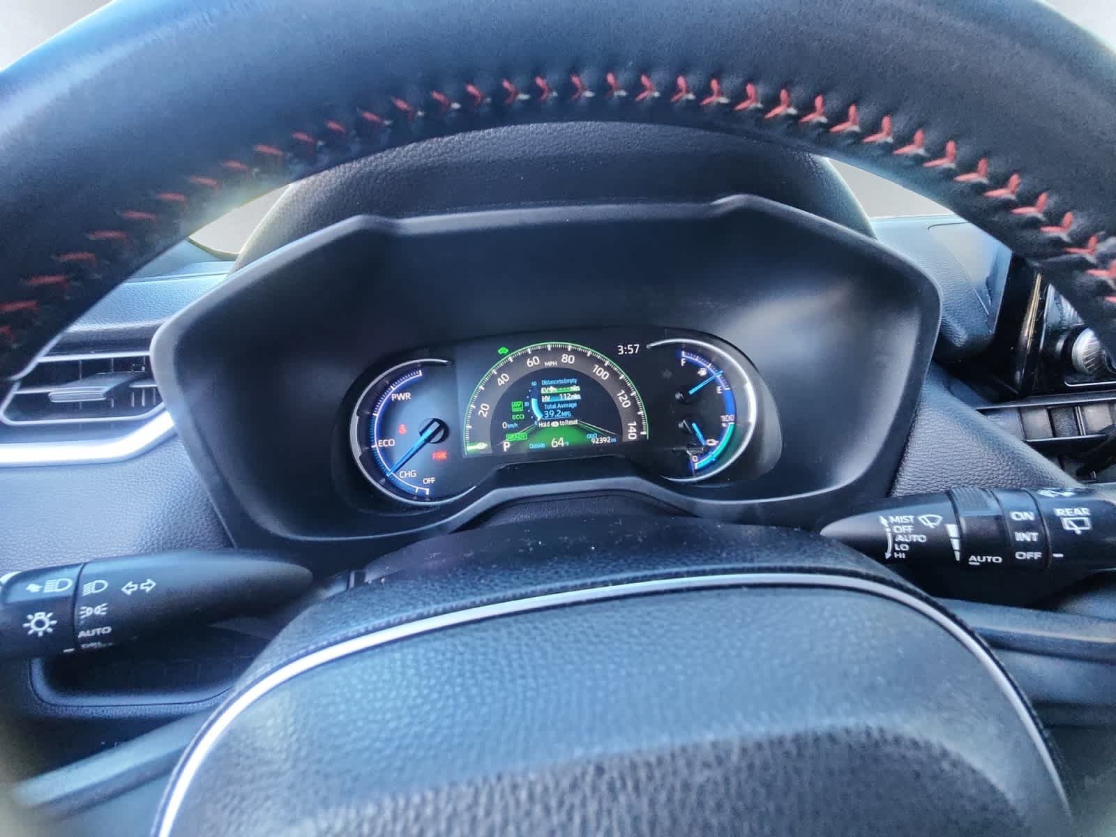 Used 2022 Toyota RAV4 SE w/ Weather & Moonroof Package AWD/4WD image 5