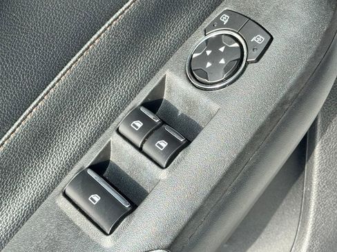 Used 2018 Ford Mustang GT Premium RWD image 30