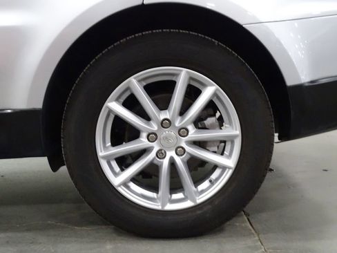 Used 2018 Land Rover Range Rover Sport SE image 43