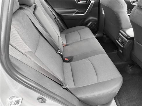 Used 2025 Toyota RAV4 XLE image 18