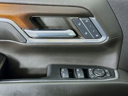 Used 2024 GMC Sierra 3500 Denali w/ Denali Reserve Package image 25