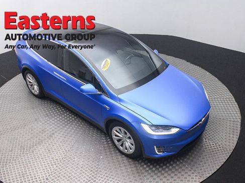 Used 2019 Tesla Model X 75D AWD/4WD image 3