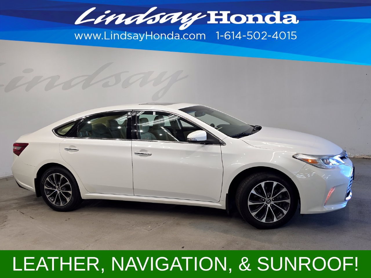 Used 2018 Toyota Avalon XLE Premium FWD image 3