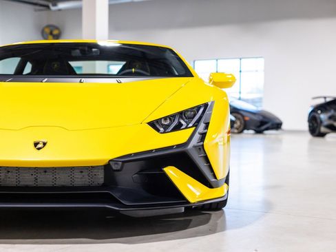 Used 2023 Lamborghini Huracan Tecnica RWD image 24