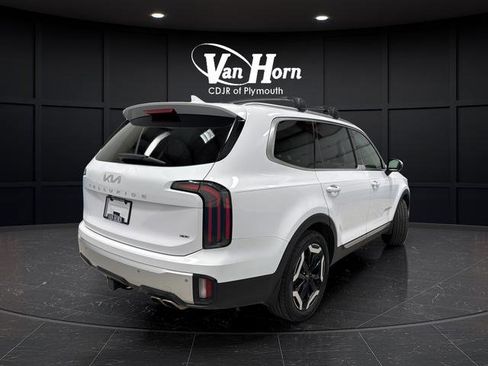 Used 2024 Kia Telluride EX w/ EX Captain's Chair Package AWD/4WD image 7