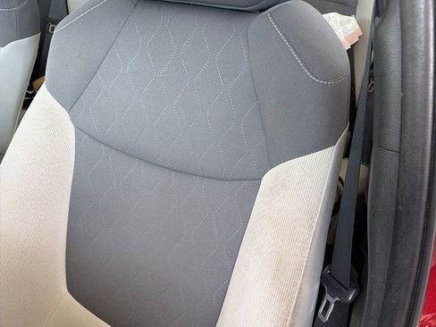 Used 2020 Toyota Corolla LE image 5