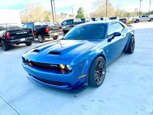 Used 2023 Dodge Challenger SRT Hellcat image 1